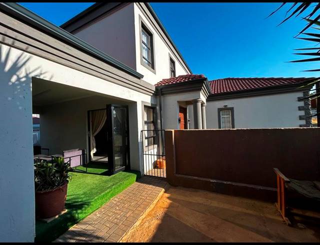 4 BEDROOM HOUSE FOR SALE IN BRAKPAN NORTH